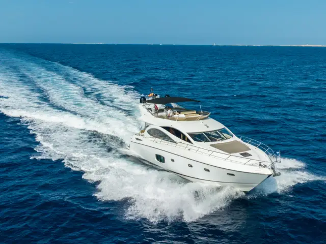 CALA DI LUNA | Sunseeker Manhattan 70 — 11 / 49