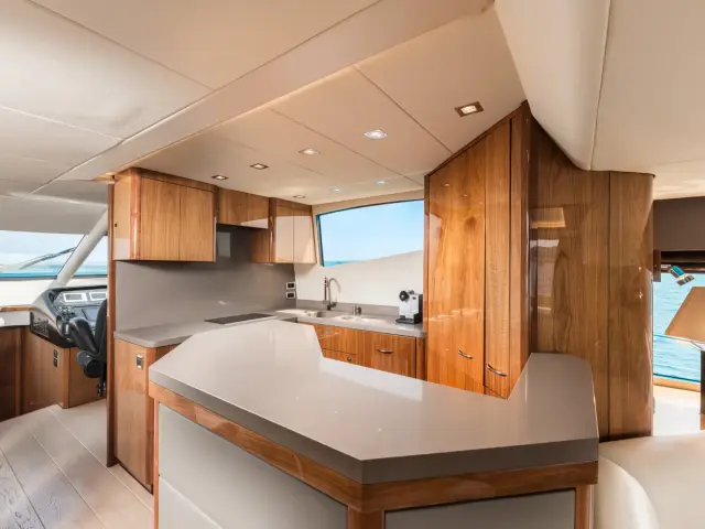 CALA DI LUNA | Sunseeker Manhattan 70 — 33 / 49