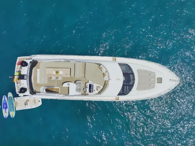 CALA DI LUNA | Sunseeker Manhattan 70 — 4 / 49