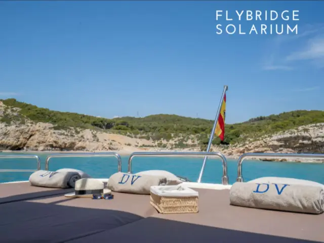 DOLCE VITA IV | Astondoa 102 GLX — 18 / 48