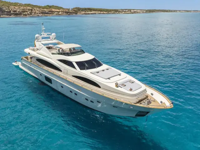 DOLCE VITA IV | Astondoa 102 GLX — 22 / 48