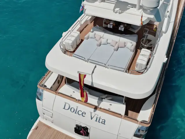 DOLCE VITA IV | Astondoa 102 GLX — 15 / 48