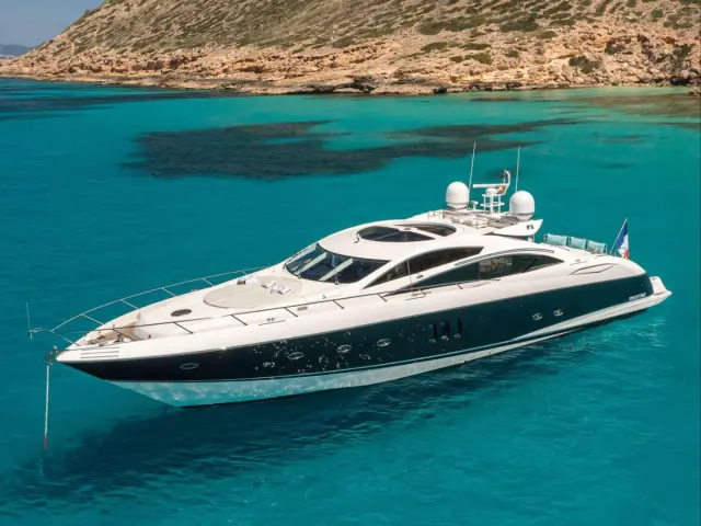 FROGGY | Sunseeker Predator 82 — 1 / 31
