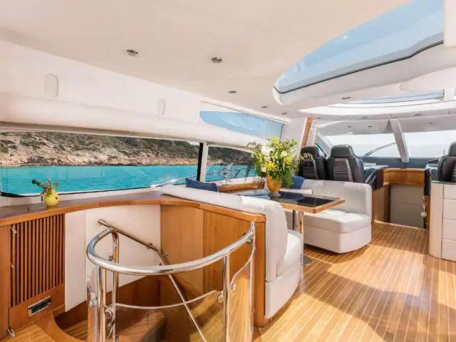 FROGGY | Sunseeker Predator 82 — 17 / 31