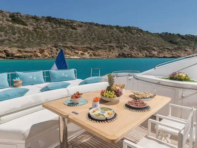 FROGGY | Sunseeker Predator 82 — 13 / 31