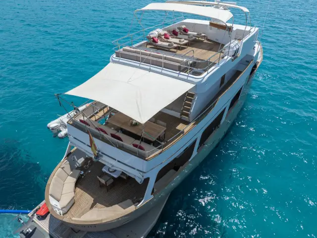 SEMAYA | Navetta 31M — 7 / 24