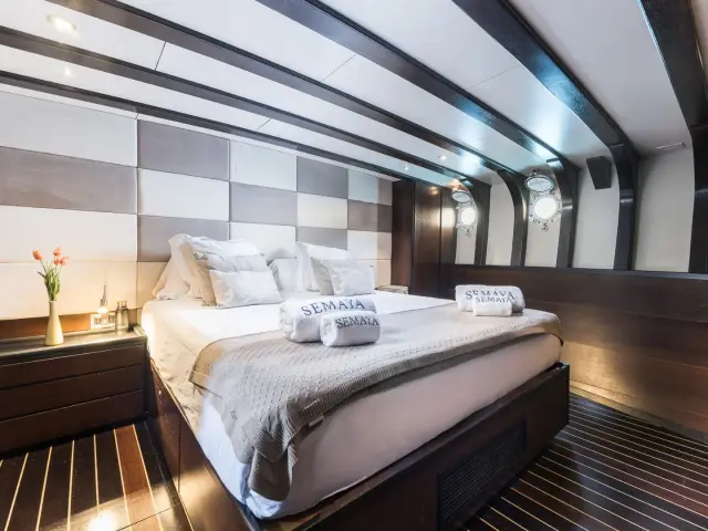 SEMAYA | Navetta 31M — 18 / 24