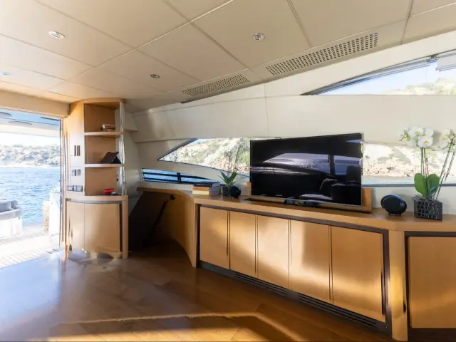 XAMAN | Pershing 90 — 40 / 47