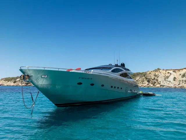 XAMAN | Pershing 90 — 43 / 47