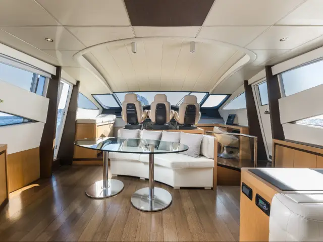 XAMAN | Pershing 90 — 32 / 47