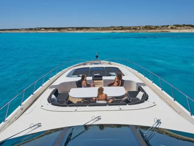 SHANE | Mangusta 130 — 4 / 33