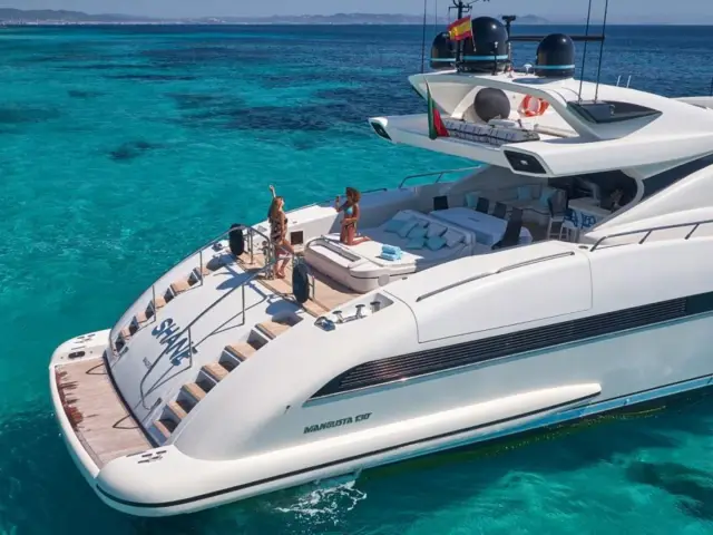 SHANE | Mangusta 130 — 3 / 33