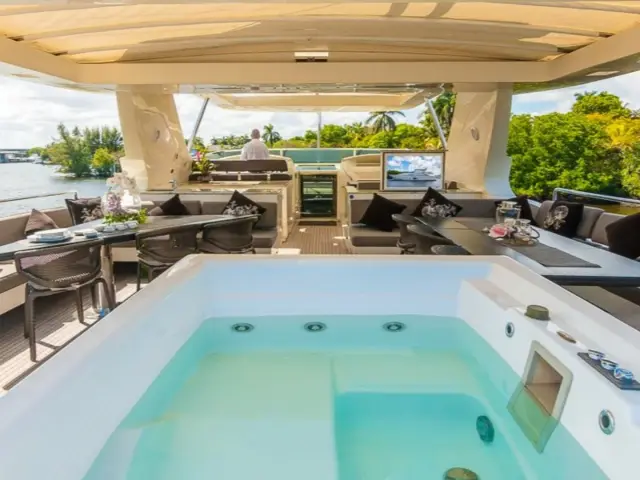 BABIECA | Azimut 105 — 9 / 17