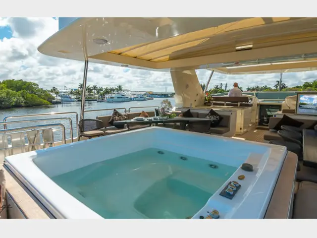 BABIECA | Azimut 105 — 8 / 17