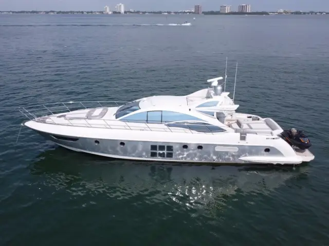 LIFE IS GREAT | Azimut 62S — 4 / 33