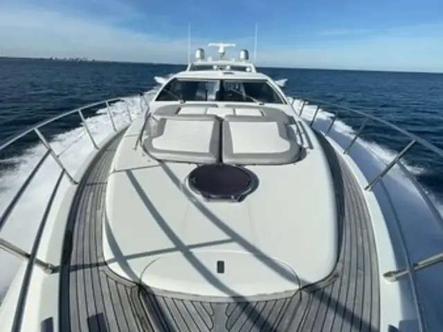 LIFE IS GREAT | Azimut 62S — 16 / 33