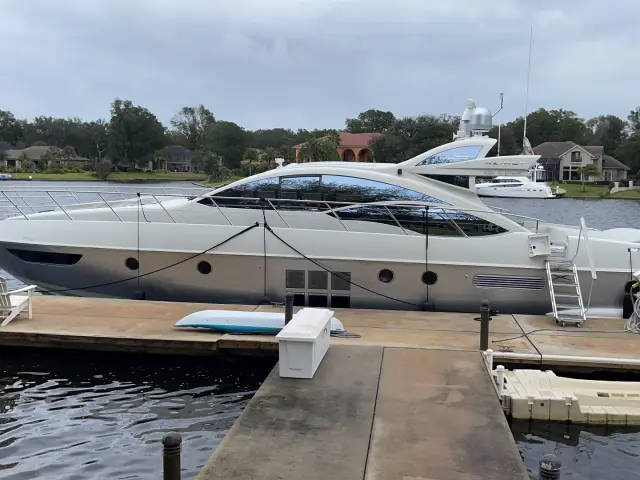 LIFE IS GREAT | Azimut 62S — 21 / 33