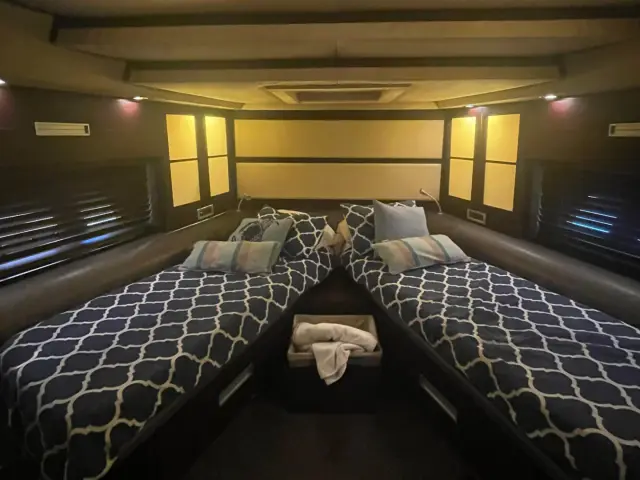 LIFE IS GREAT | Azimut 62S — 22 / 33