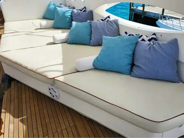 YCM105 | Sunseeker 105 — 56 / 75