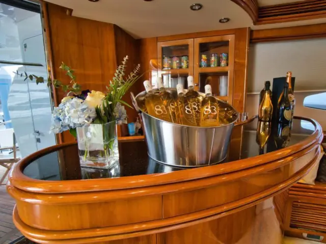 YCM105 | Sunseeker 105 — 45 / 75
