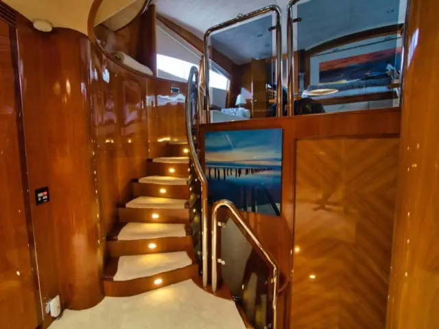 YCM105 | Sunseeker 105 — 43 / 75