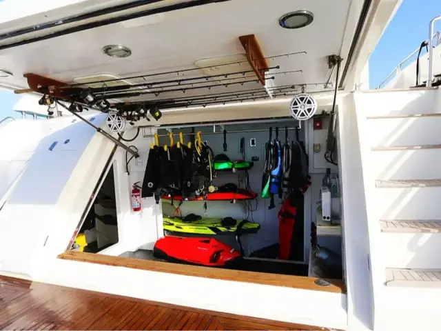 YCM105 | Sunseeker 105 — 75 / 75