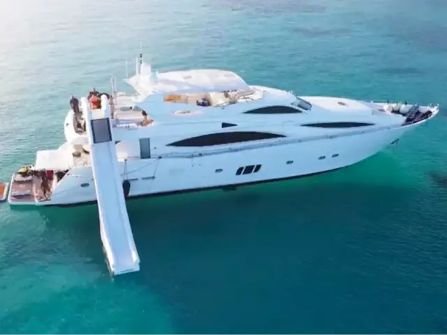 YCM105 | Sunseeker 105 — 2 / 75