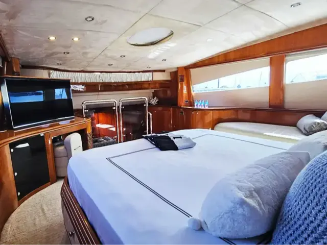 YCM105 | Sunseeker 105 — 63 / 75