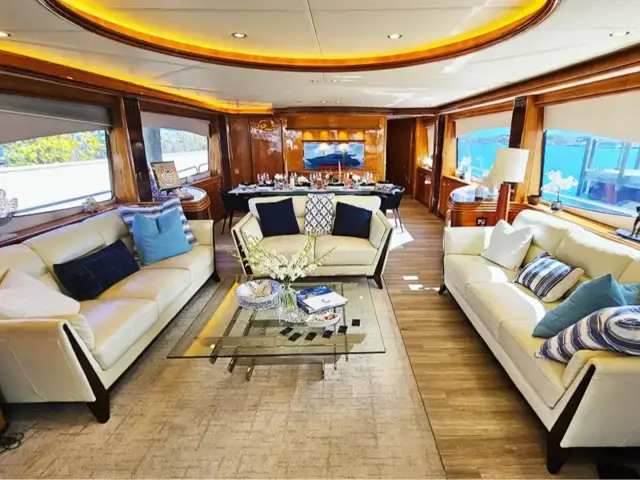 YCM105 | Sunseeker 105 — 58 / 75