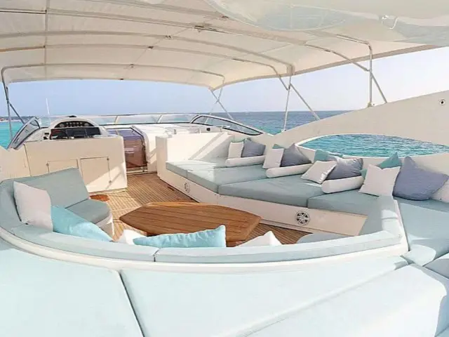 YCM105 | Sunseeker 105 — 12 / 75