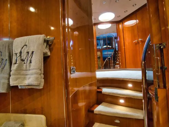 YCM105 | Sunseeker 105 — 48 / 75
