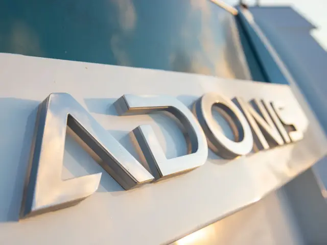 ADONIS | Numarine 80 — 57 / 74