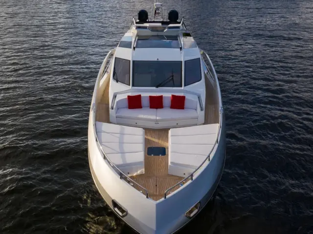 ADONIS | Numarine 80 — 10 / 74