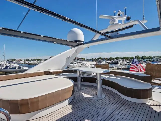 ELIZEE | Azimut 85 — 64 / 88