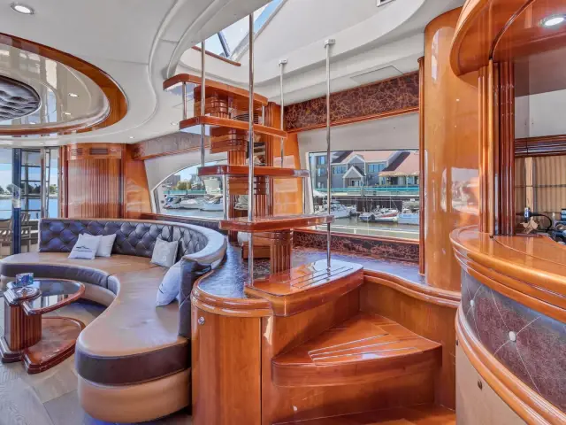 ELIZEE | Azimut 85 — 21 / 88