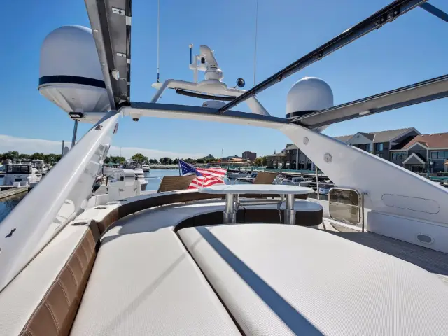 ELIZEE | Azimut 85 — 66 / 88