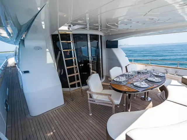 ELIZEE | Azimut 85 — 11 / 88