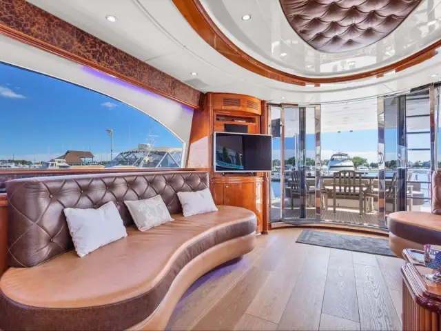 ELIZEE | Azimut 85 — 14 / 88