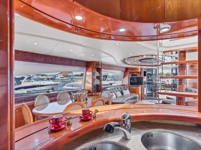 ELIZEE | Azimut 85 — 23 / 88