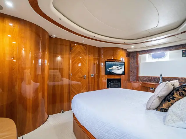 ELIZEE | Azimut 85 — 39 / 88