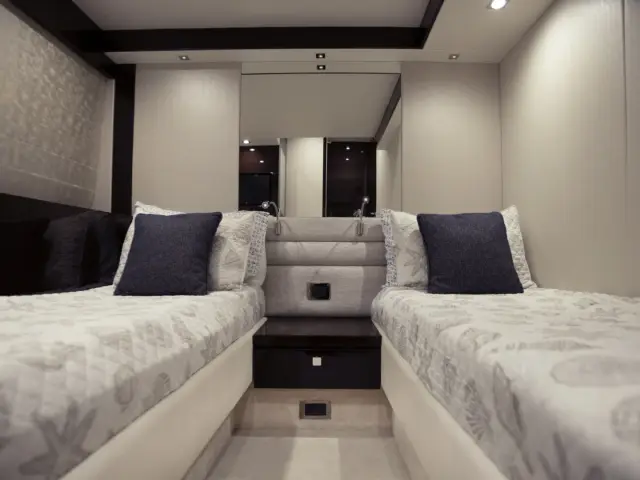 OLEGASEA | Sunseeker Manhattan 66 — 21 / 26