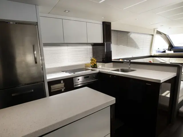 OLEGASEA | Sunseeker Manhattan 66 — 17 / 26