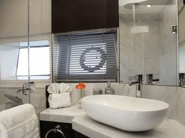 OLEGASEA | Sunseeker Manhattan 66 — 22 / 26