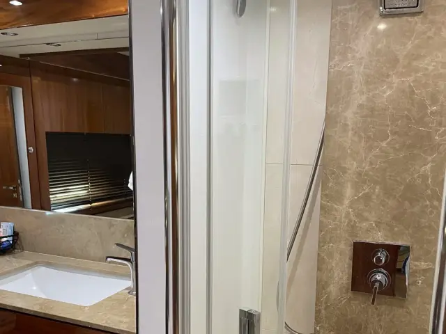 THE CABANA | Sunseeker 86 — 53 / 53