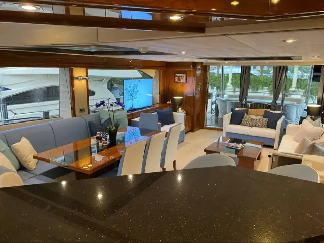 THE CABANA | Sunseeker 86 — 32 / 53