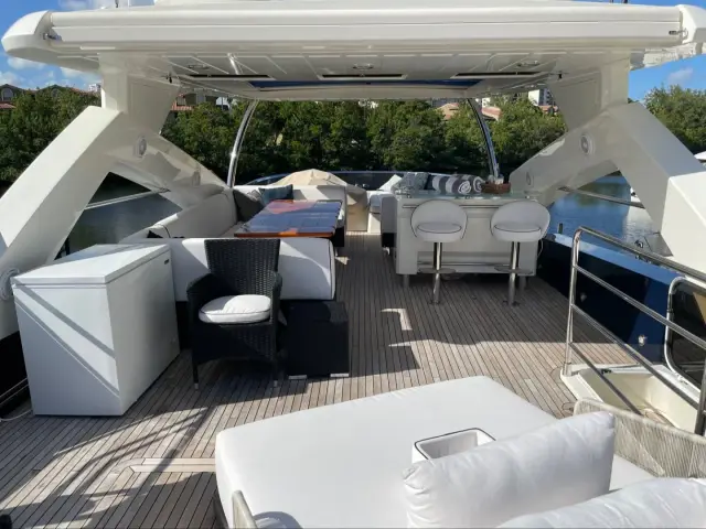 THE CABANA | Sunseeker 86 — 17 / 53