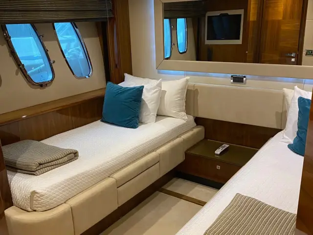THE CABANA | Sunseeker 86 — 49 / 53