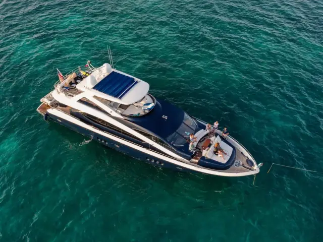 THE CABANA | Sunseeker 86 — 30 / 53