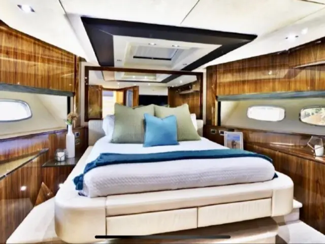 THE CABANA | Sunseeker 86 — 40 / 53