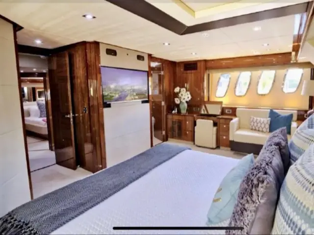 THE CABANA | Sunseeker 86 — 39 / 53